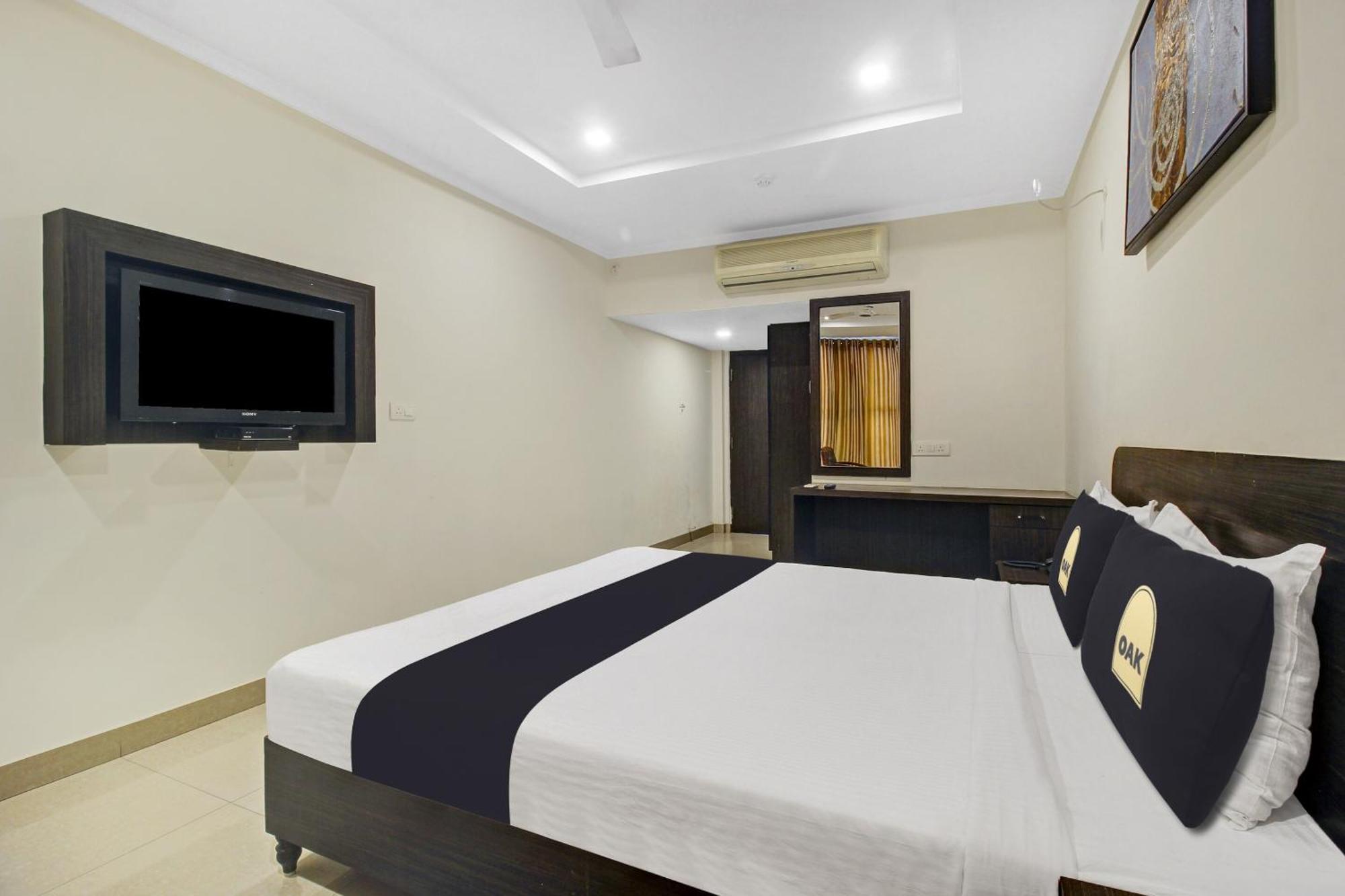 فندق Super Townhouse Oak Lb Nagar Ramoji حيدر أباد المظهر الخارجي الصورة
