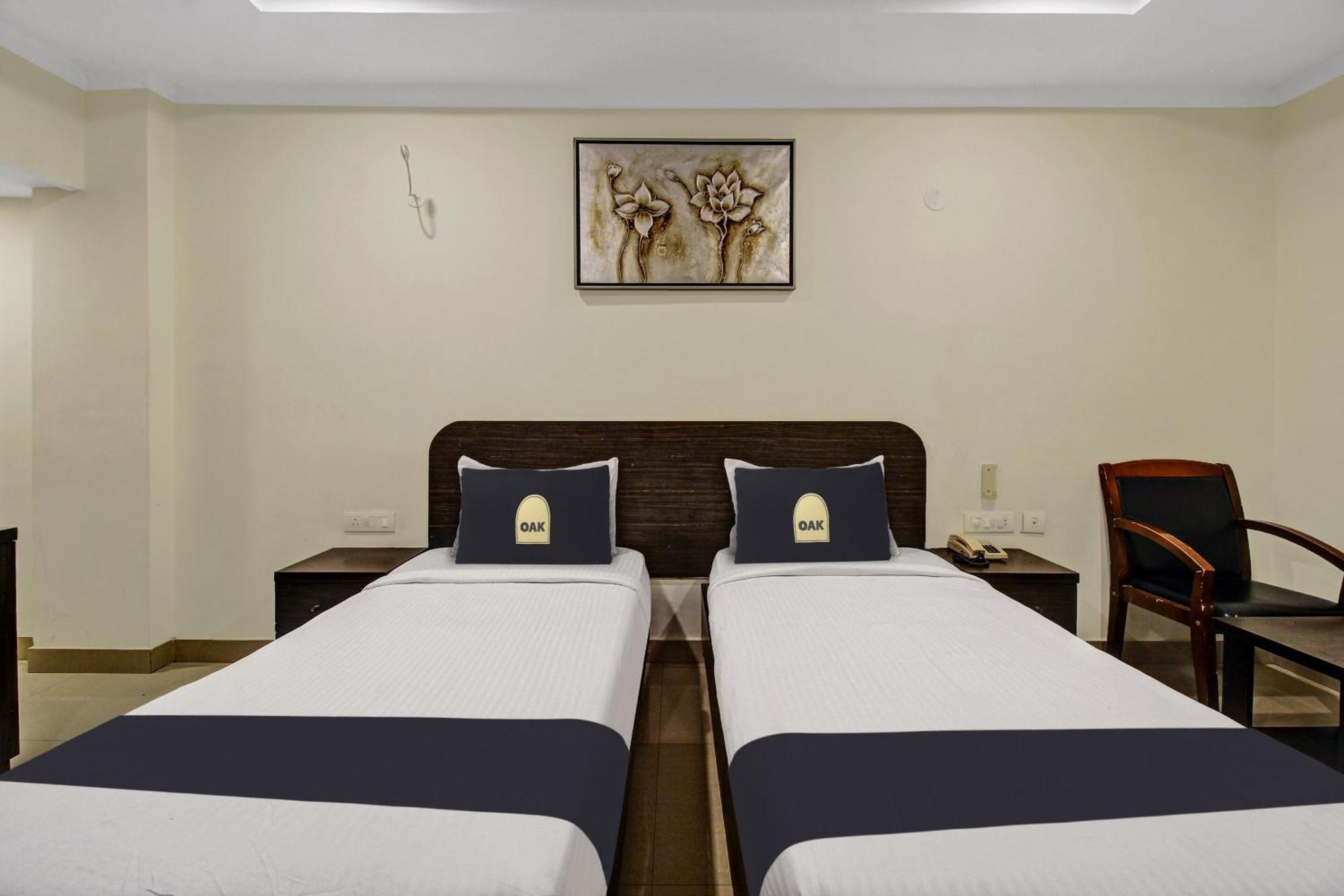 فندق Super Townhouse Oak Lb Nagar Ramoji حيدر أباد المظهر الخارجي الصورة