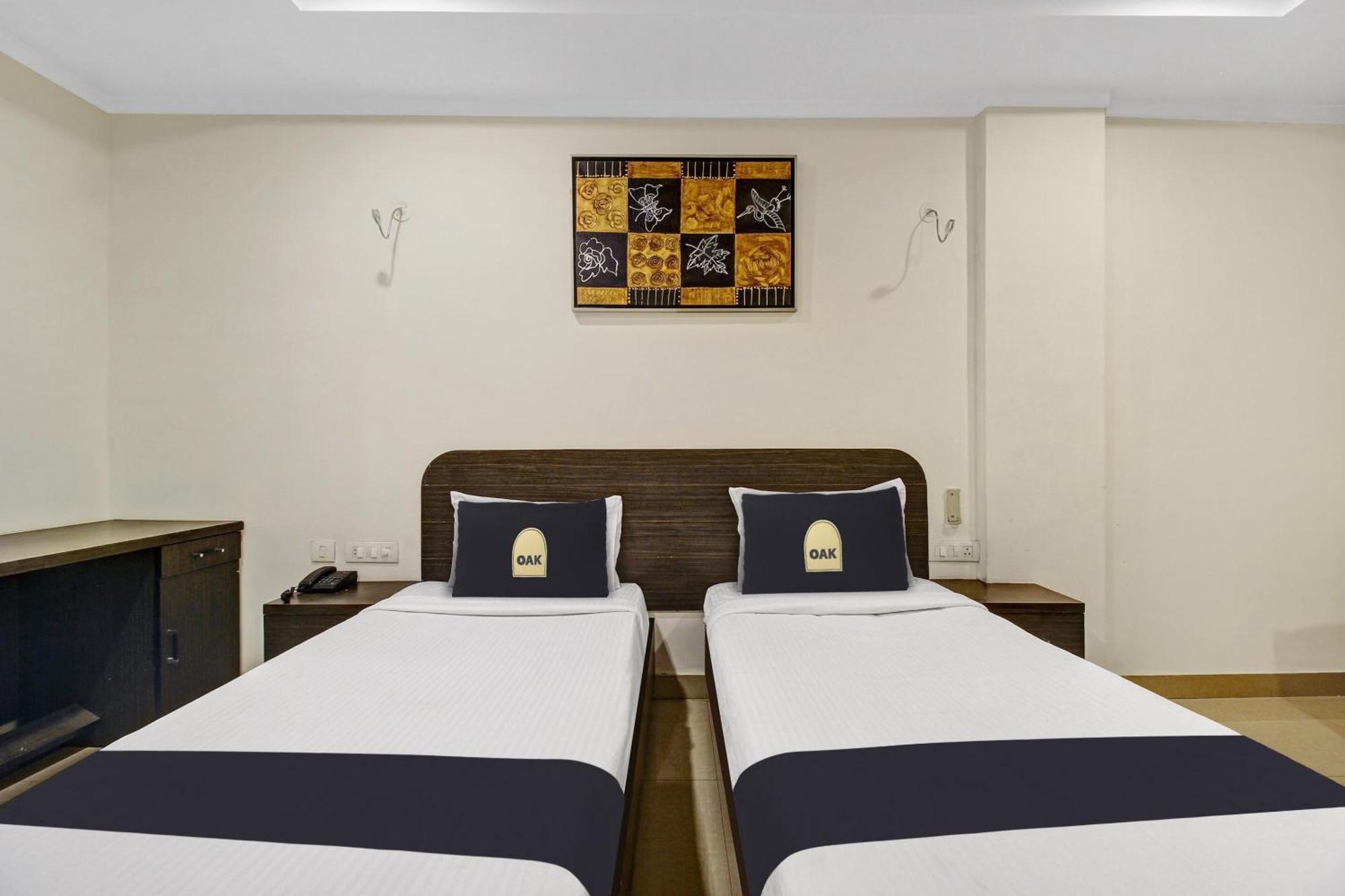 فندق Super Townhouse Oak Lb Nagar Ramoji حيدر أباد المظهر الخارجي الصورة