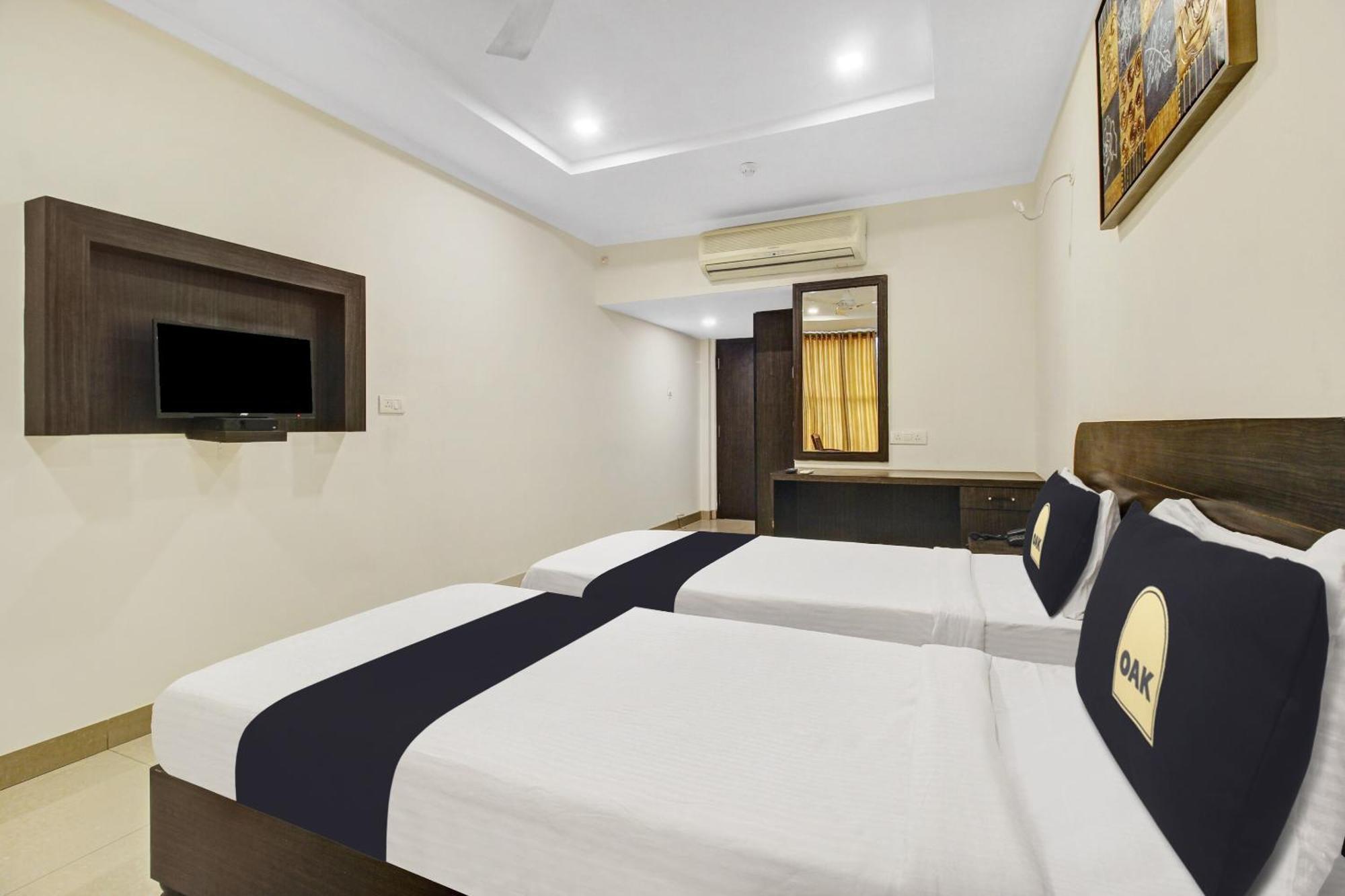 فندق Super Townhouse Oak Lb Nagar Ramoji حيدر أباد المظهر الخارجي الصورة