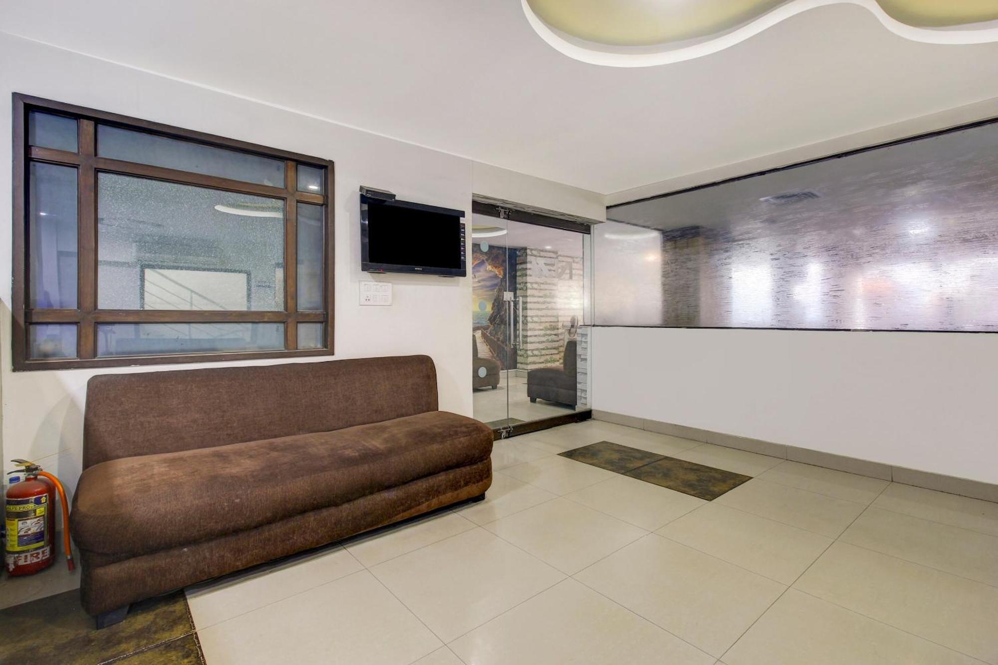 فندق Super Townhouse Oak Lb Nagar Ramoji حيدر أباد المظهر الخارجي الصورة